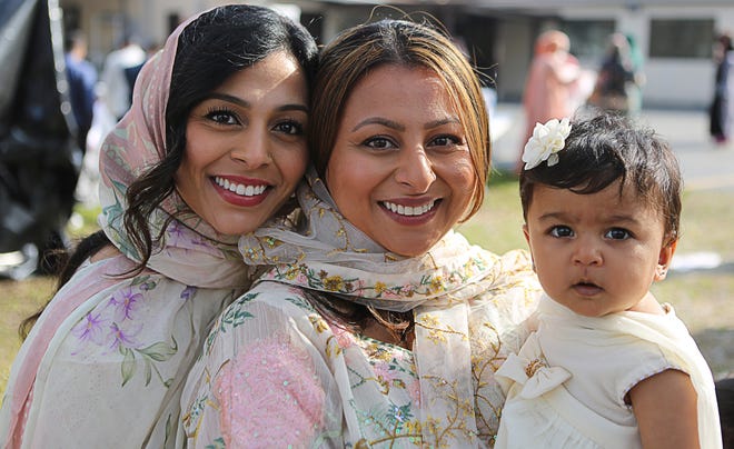 (Left to right) Annya Ahmad, Anam Khan and Aiya traveled from Seattle, Washington to Delaware to celebrate Eid al-Fitr with family.